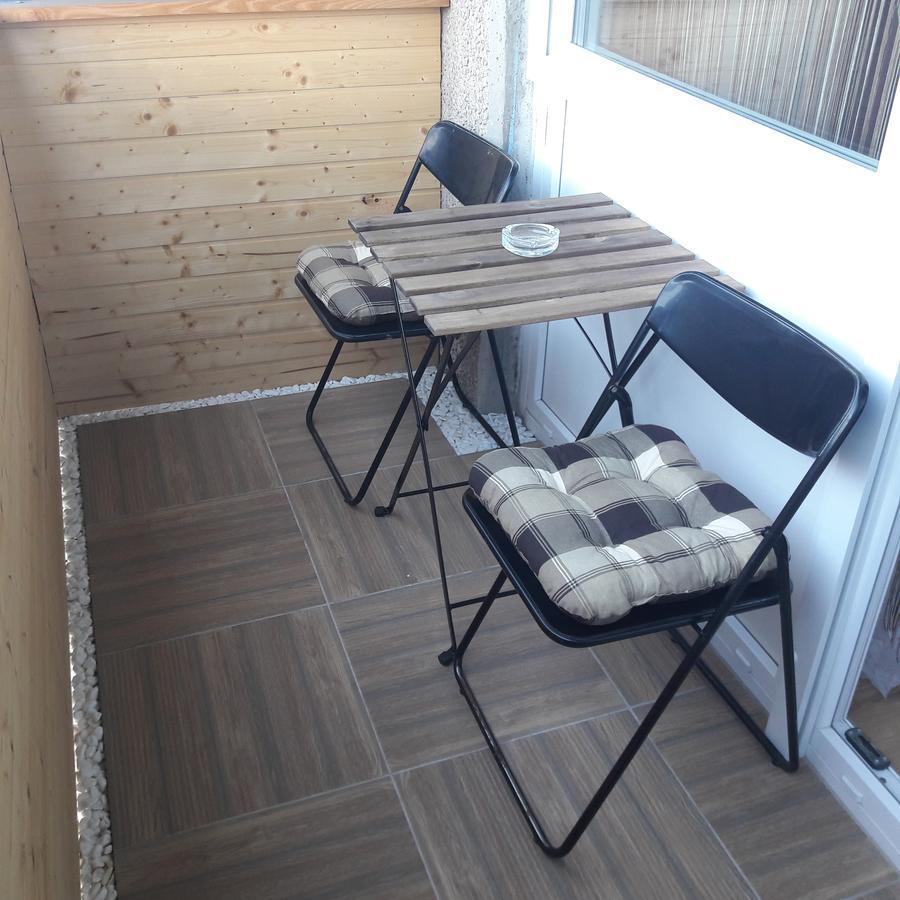 Studio 18 Apartman Kazincbarcika Esterno foto