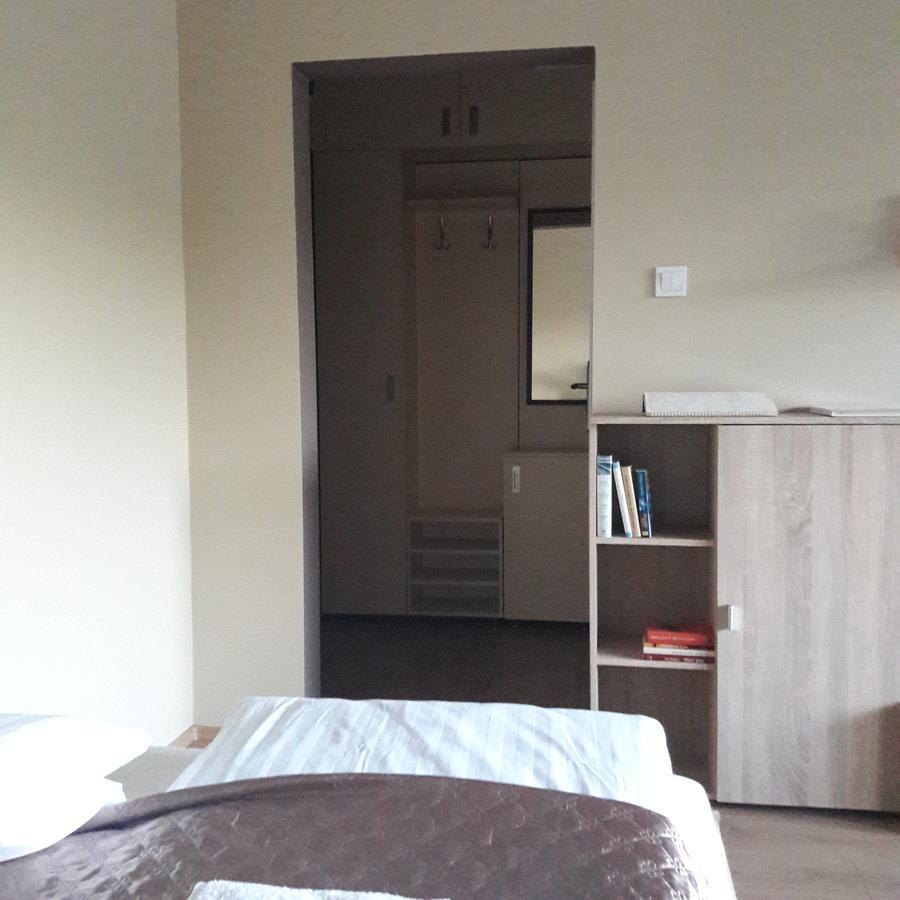 Studio 18 Apartman Kazincbarcika Esterno foto