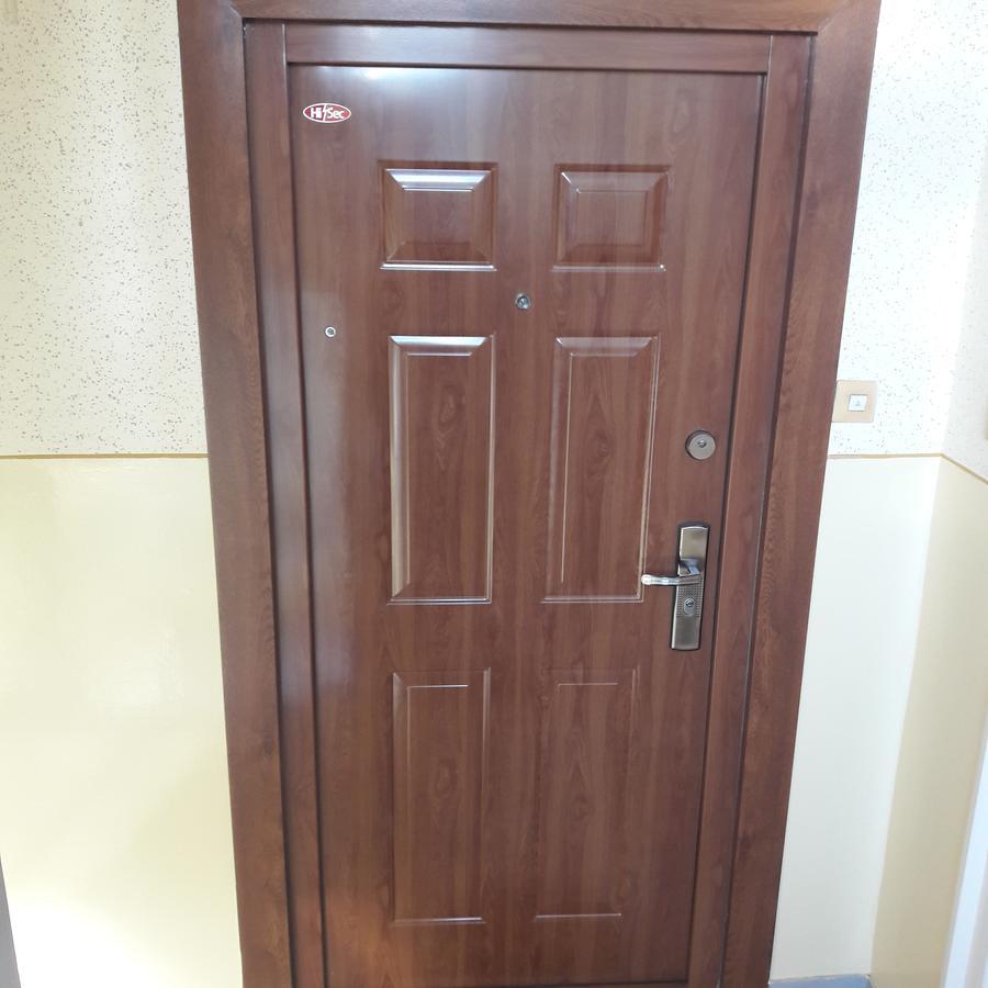 Studio 18 Apartman Kazincbarcika Esterno foto