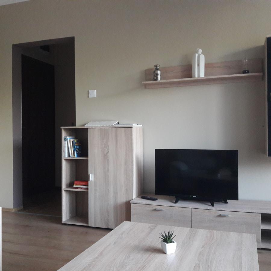 Studio 18 Apartman Kazincbarcika Esterno foto