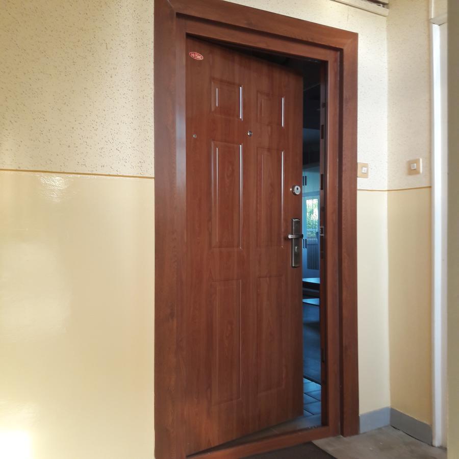 Studio 18 Apartman Kazincbarcika Esterno foto