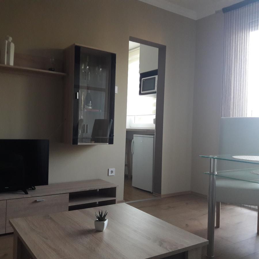 Studio 18 Apartman Kazincbarcika Esterno foto