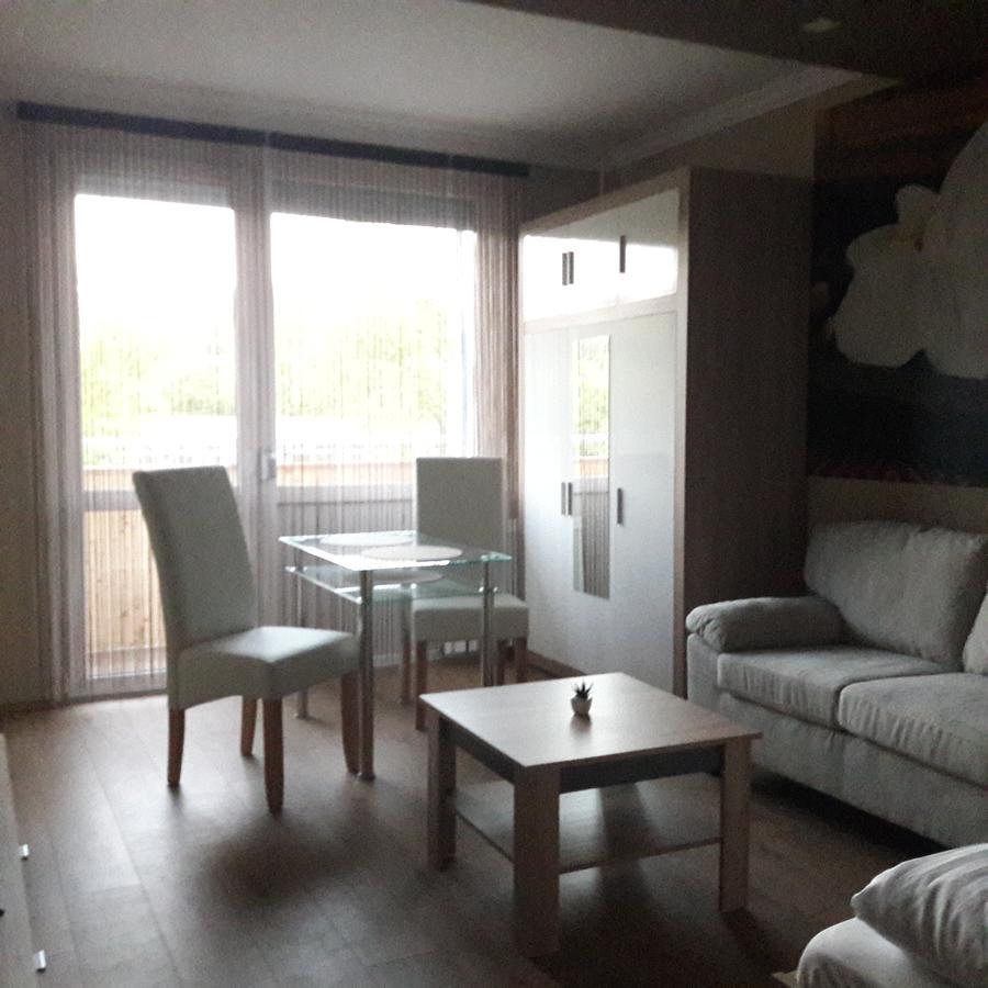 Studio 18 Apartman Kazincbarcika Esterno foto